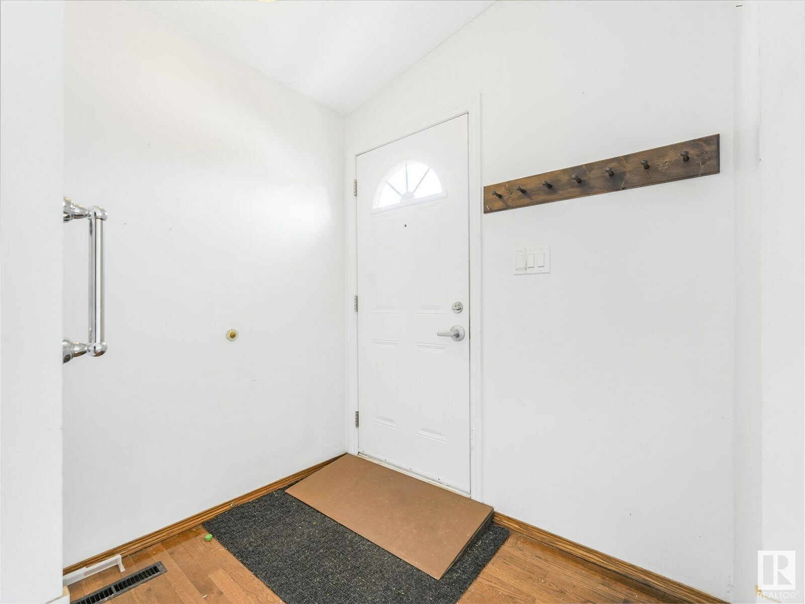 Property Photo: 7312 83 Av NW AB T6B 0G6