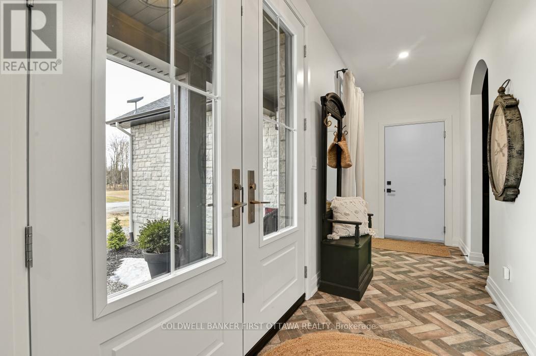 Property Photo:  1684 Trizisky Street  ON K0E 1S0 