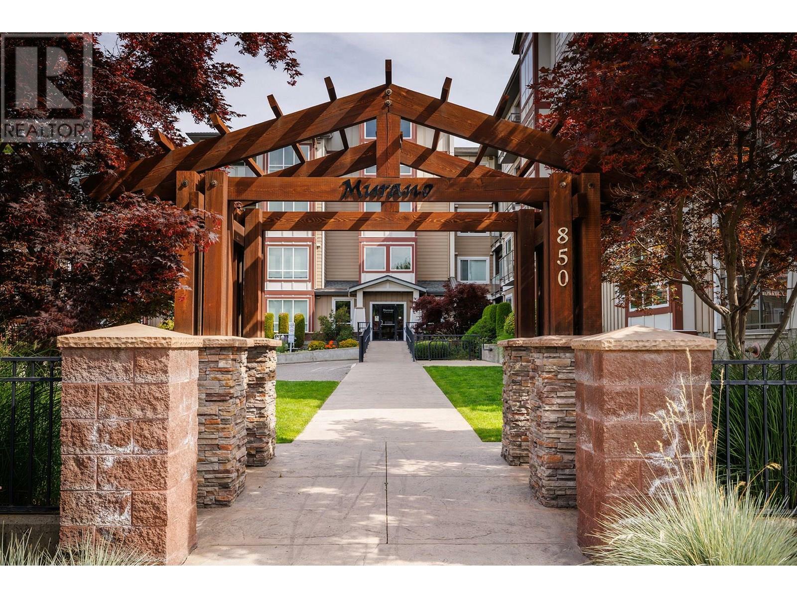 Property Photo: 850 Saucier Avenue 411 BC V1Y 6A3