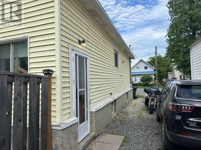Property Photo: 489 Northland Rd ON P6C 3N7