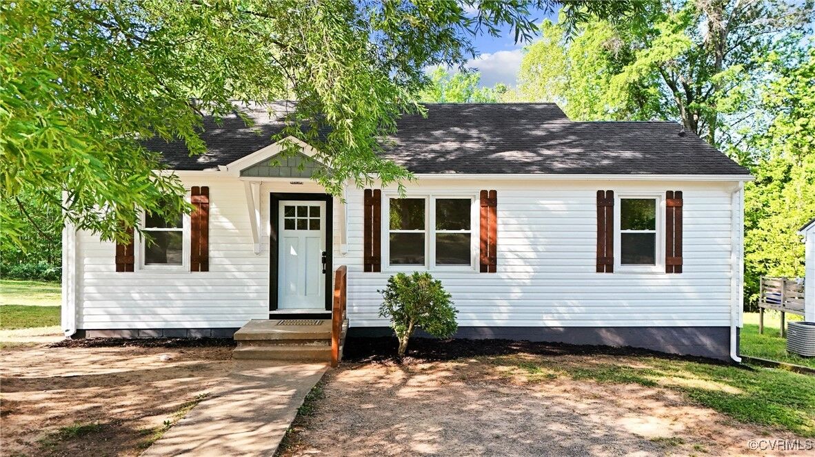 Property Photo:  605 Longwood Avenue  VA 23901 