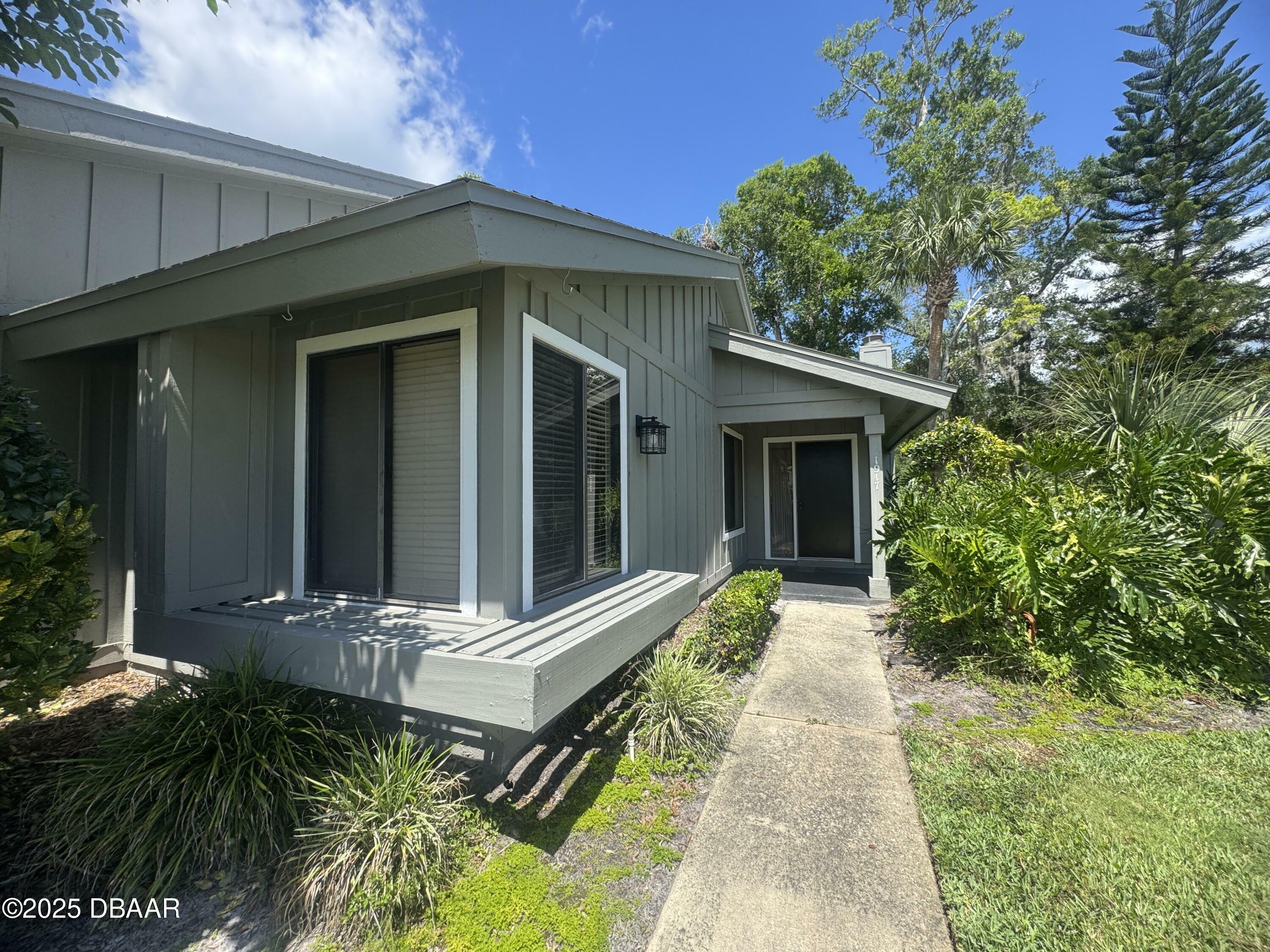Property Photo: 1917 Goldenrod Way FL 32128