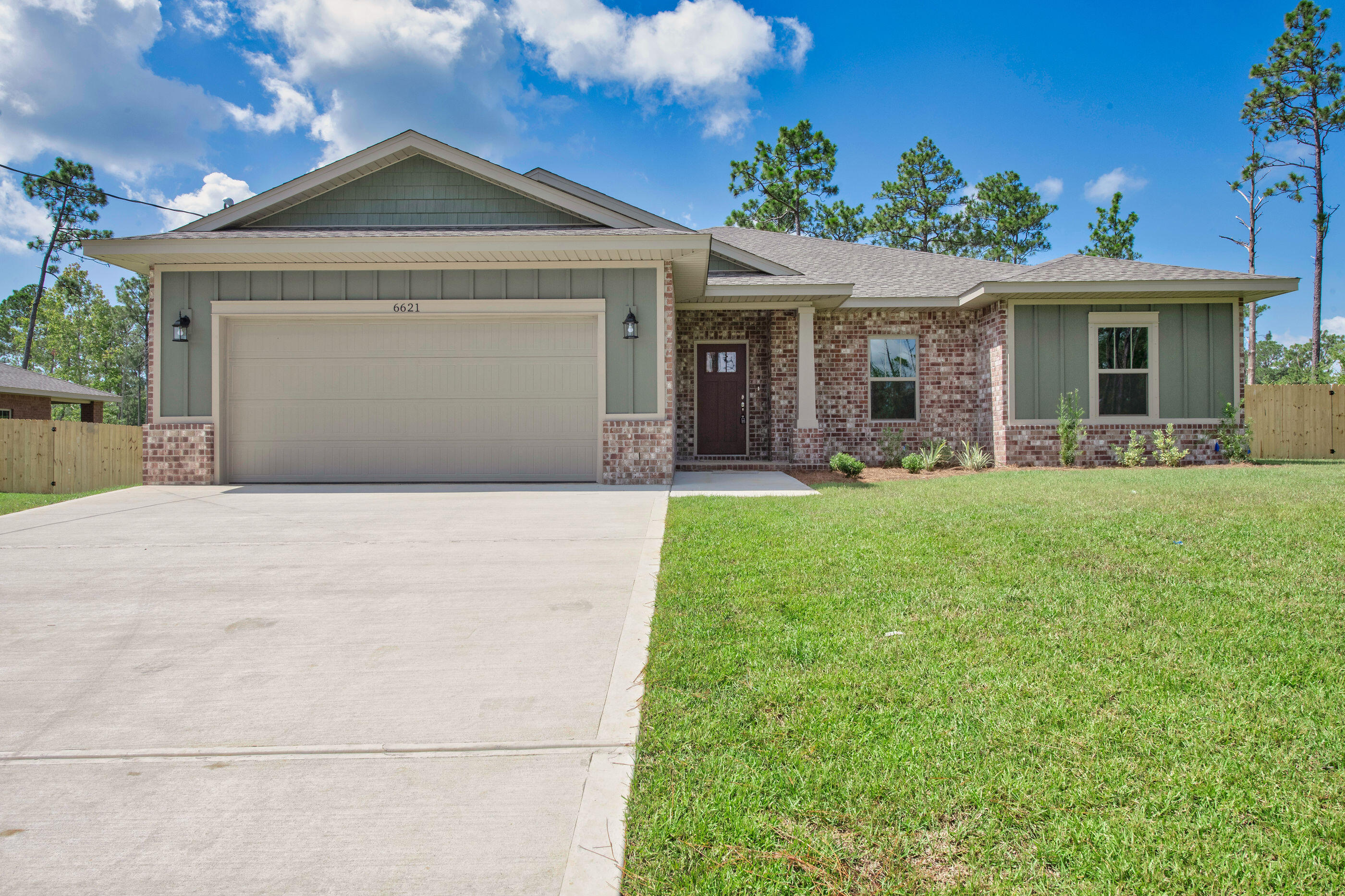 Property Photo: 6621 Rocky Shores Road FL 32583