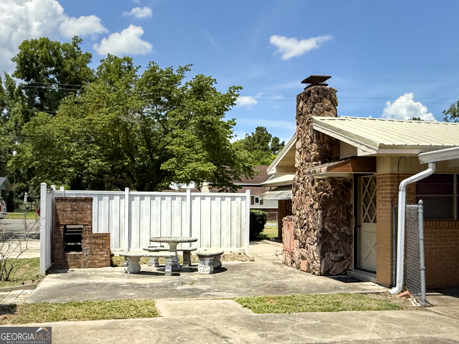 Property Photo: 706 Jenkins Street GA 31516