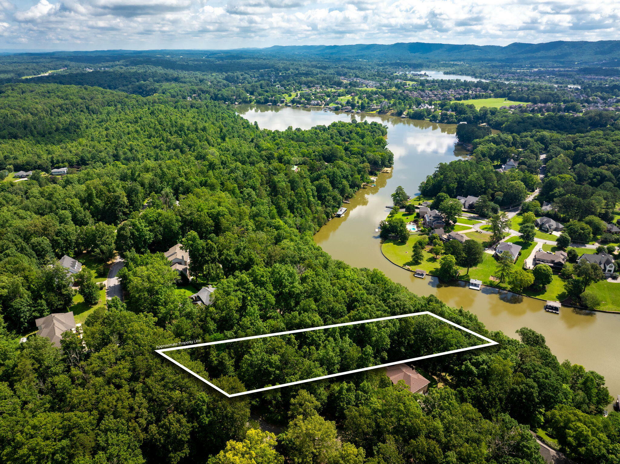 Property Photo: 7306 Creek Ridge Drive TN 37341