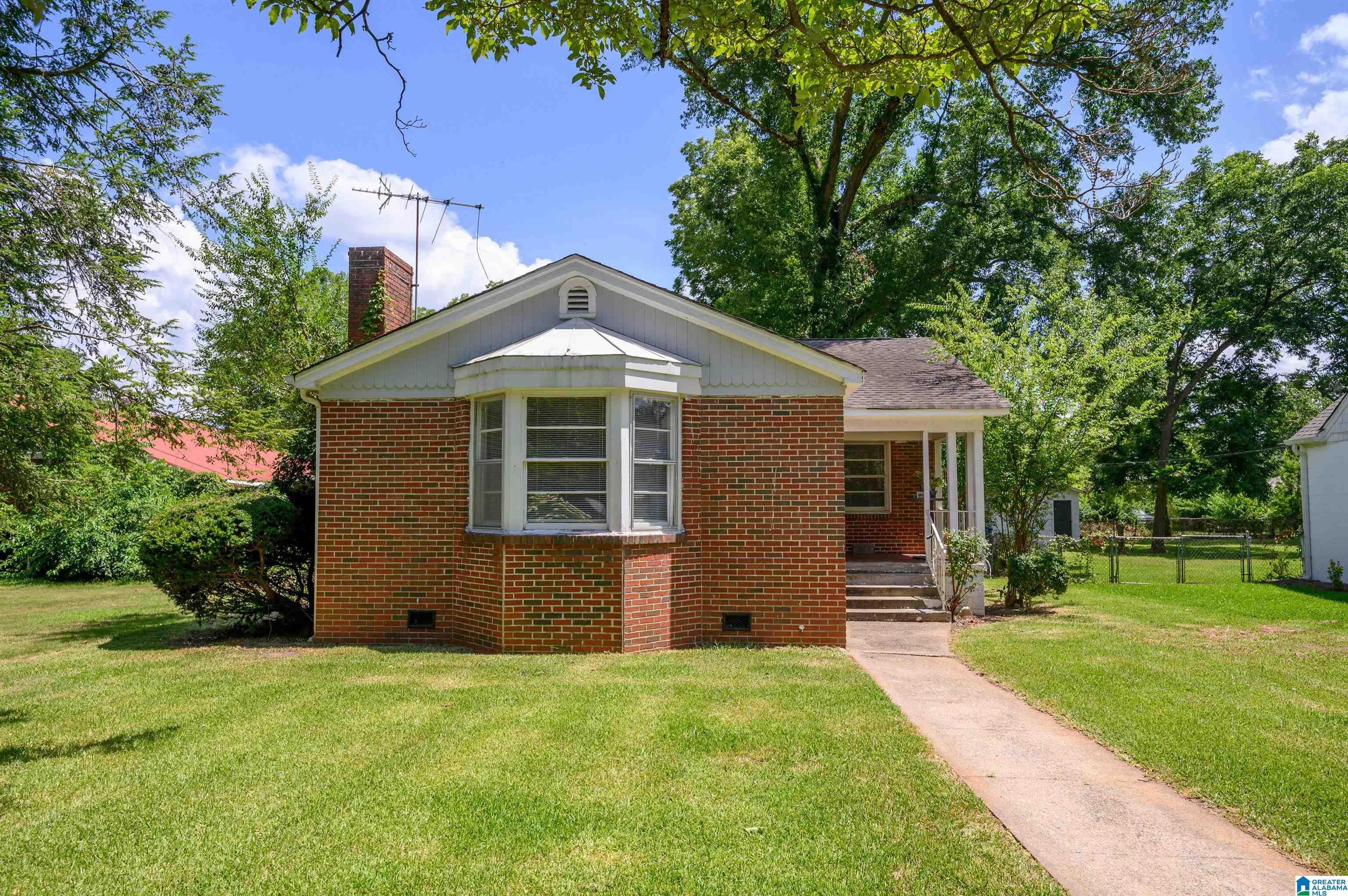 Property Photo: 216 Pinewood Avenue AL 35228
