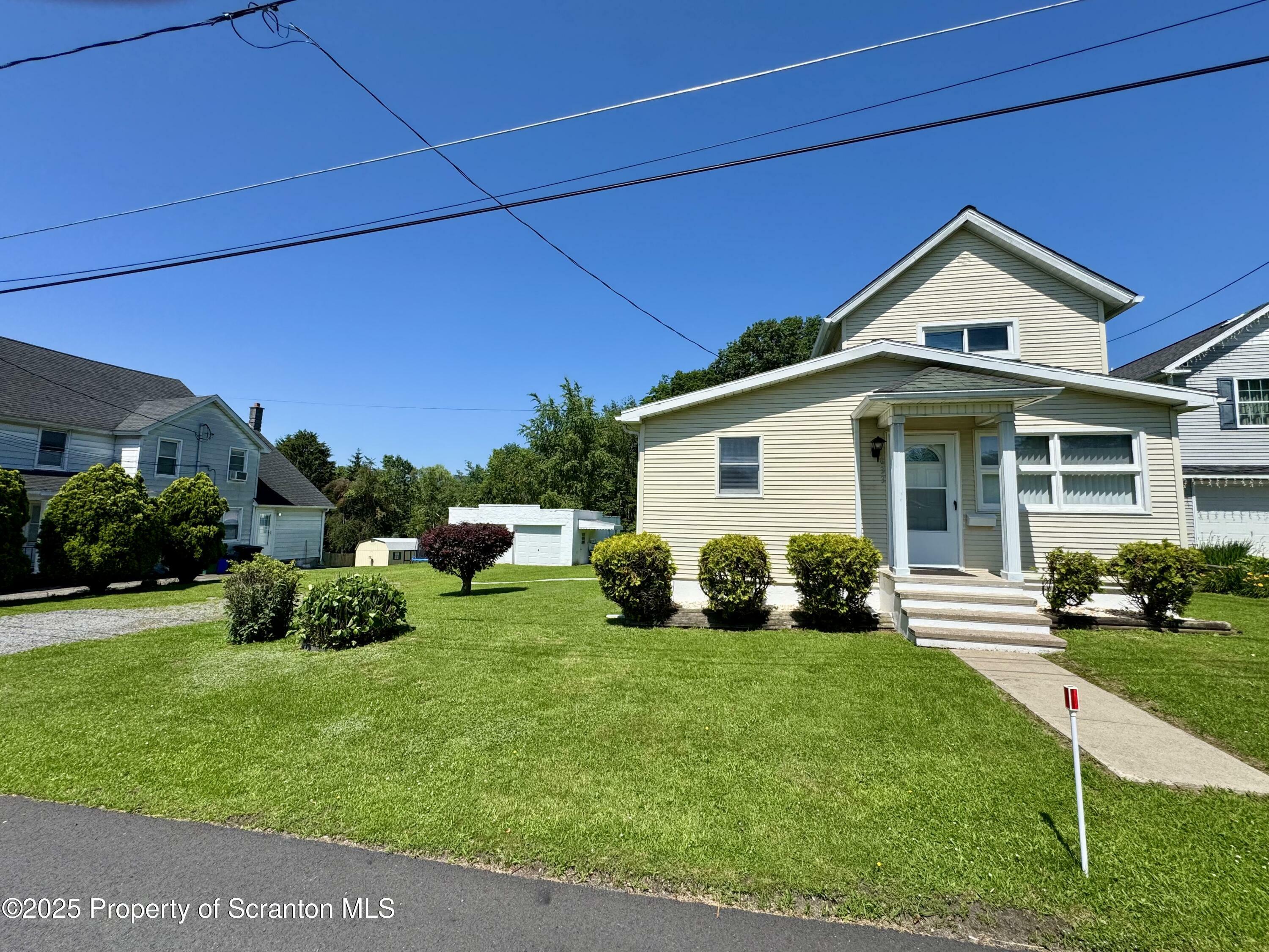 633 Thomas Street  Eynon PA 18403 photo