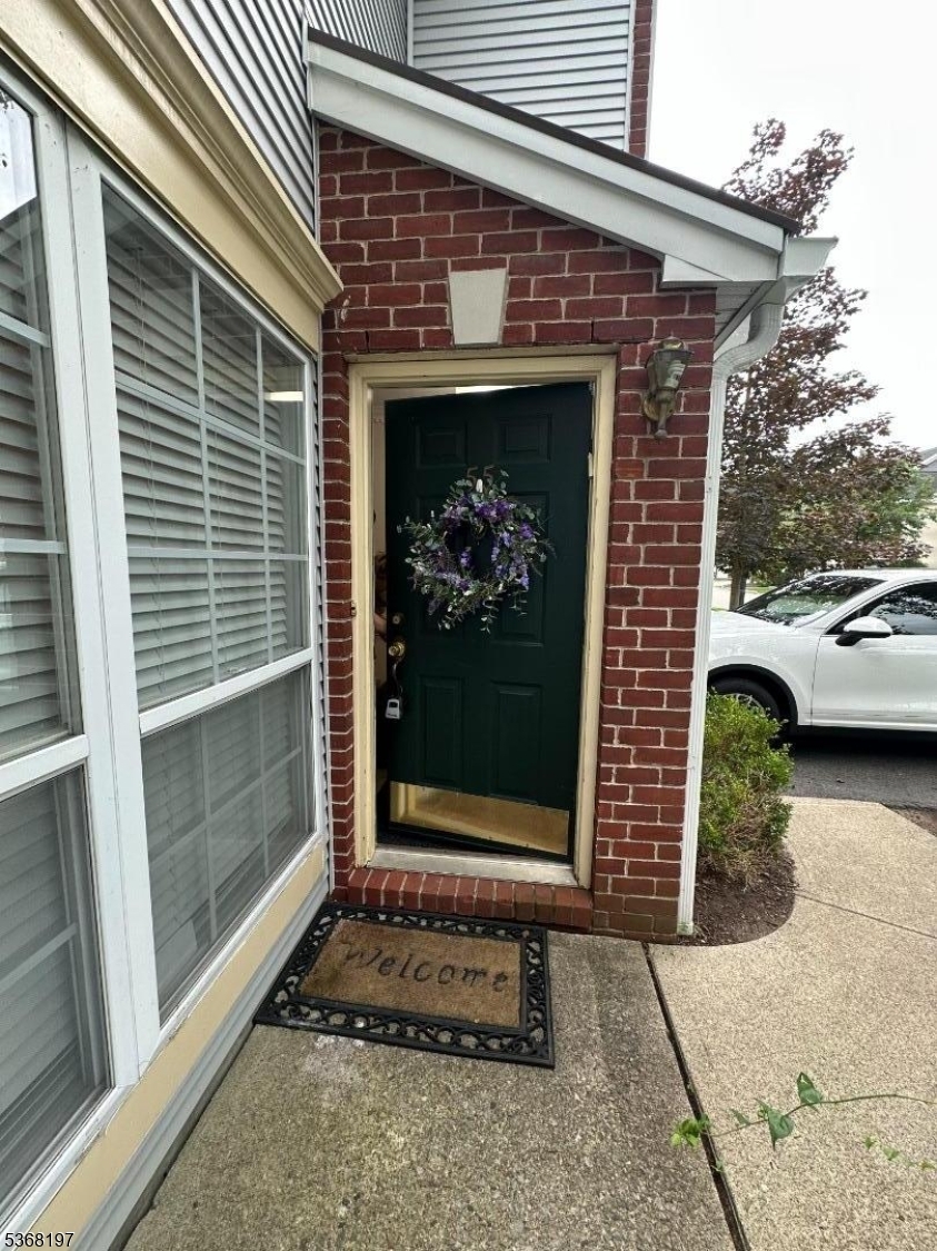Property Photo: 55 Heritage Ct NJ 07082