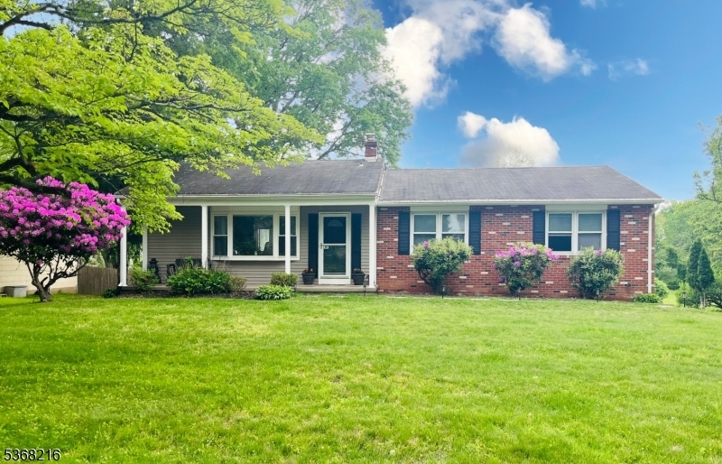 Property Photo:  16 Featherbed Ln  NJ 08525 