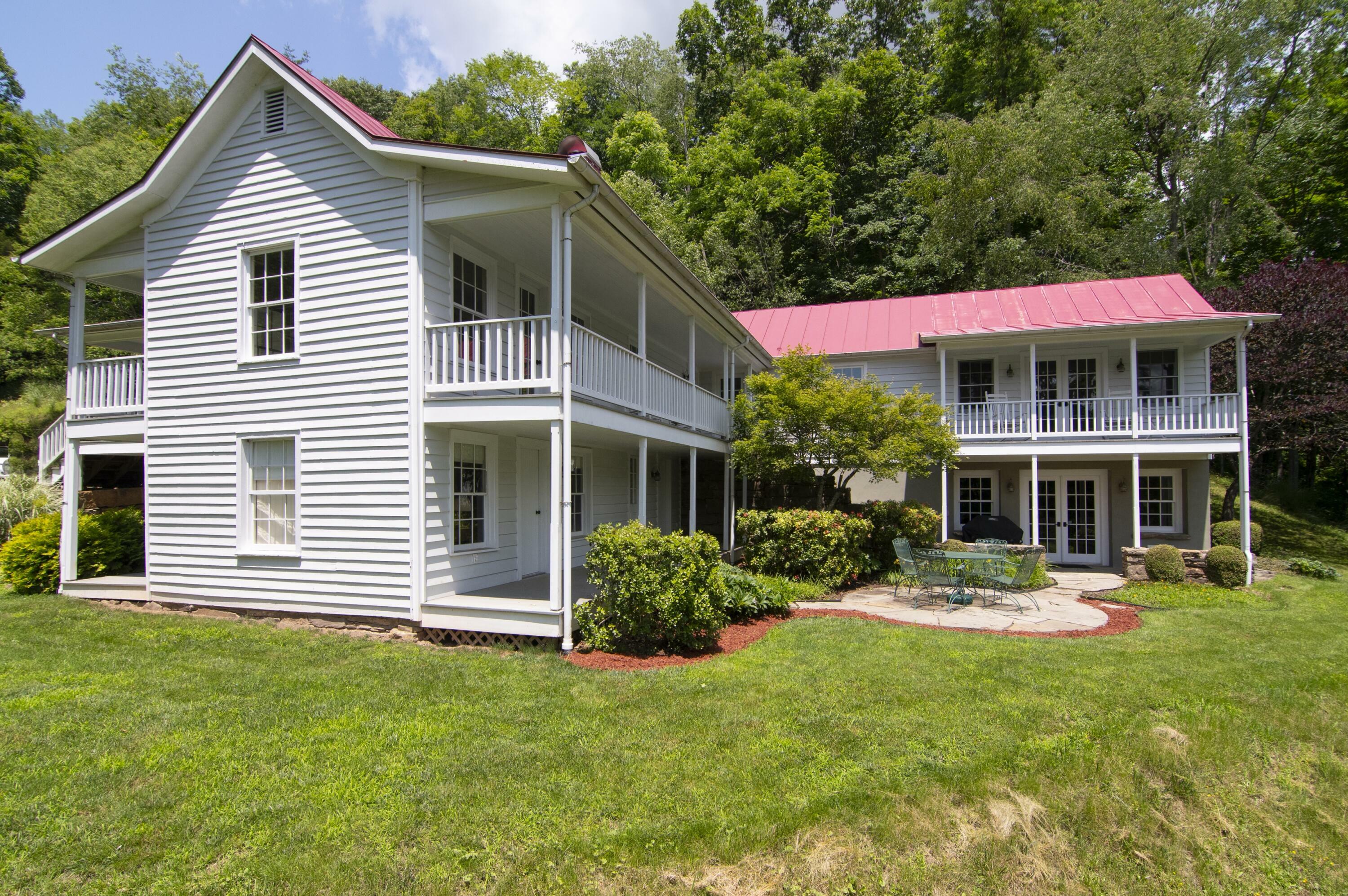 90 Taylor Ln  Alderson WV 24910 photo