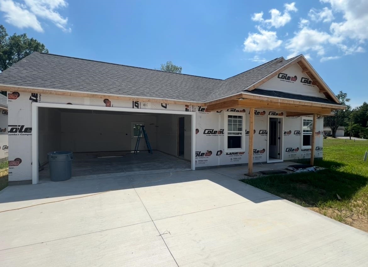 Property Photo: 1834 Old Madisonville Rd #104 KY 42420