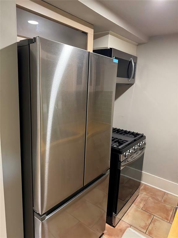 Property Photo: 2608-C Hopkins Street TX 77006
