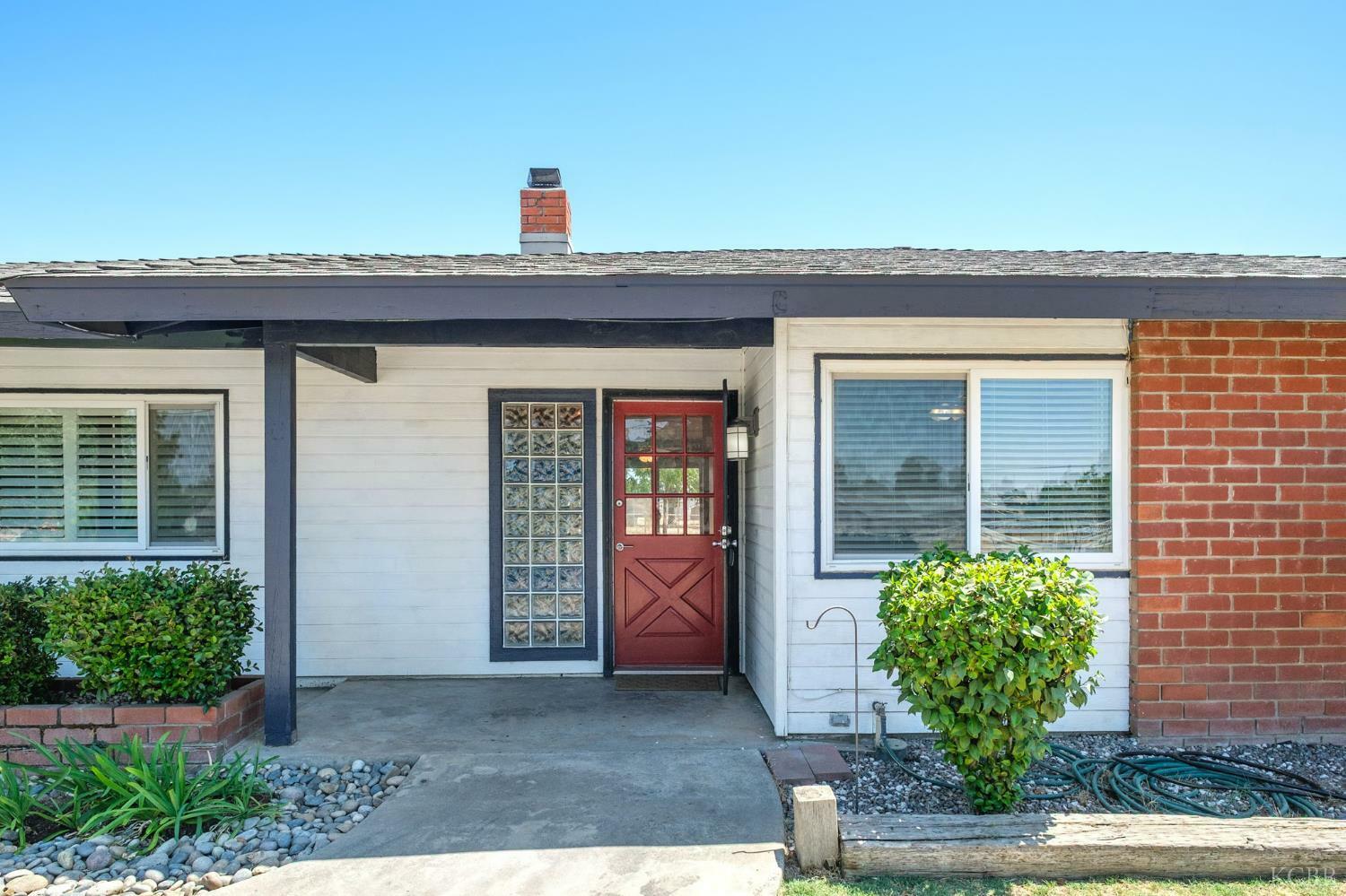 Property Photo: 35580 John Albert Drive CA 93636