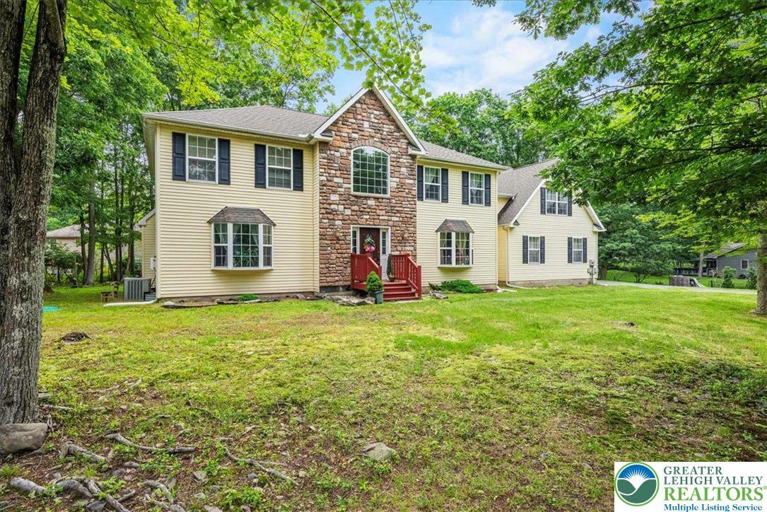 Property Photo: 210 Swartsburo Drive PA 18371