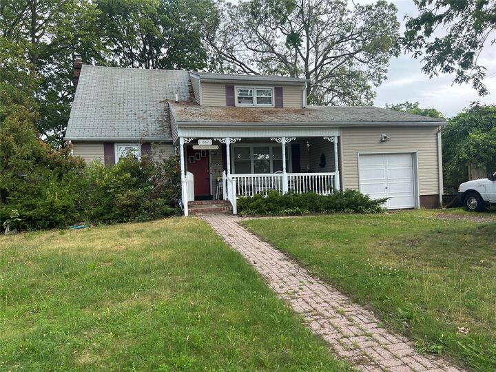 1569 11th Street  West Babylon NY 11704 photo