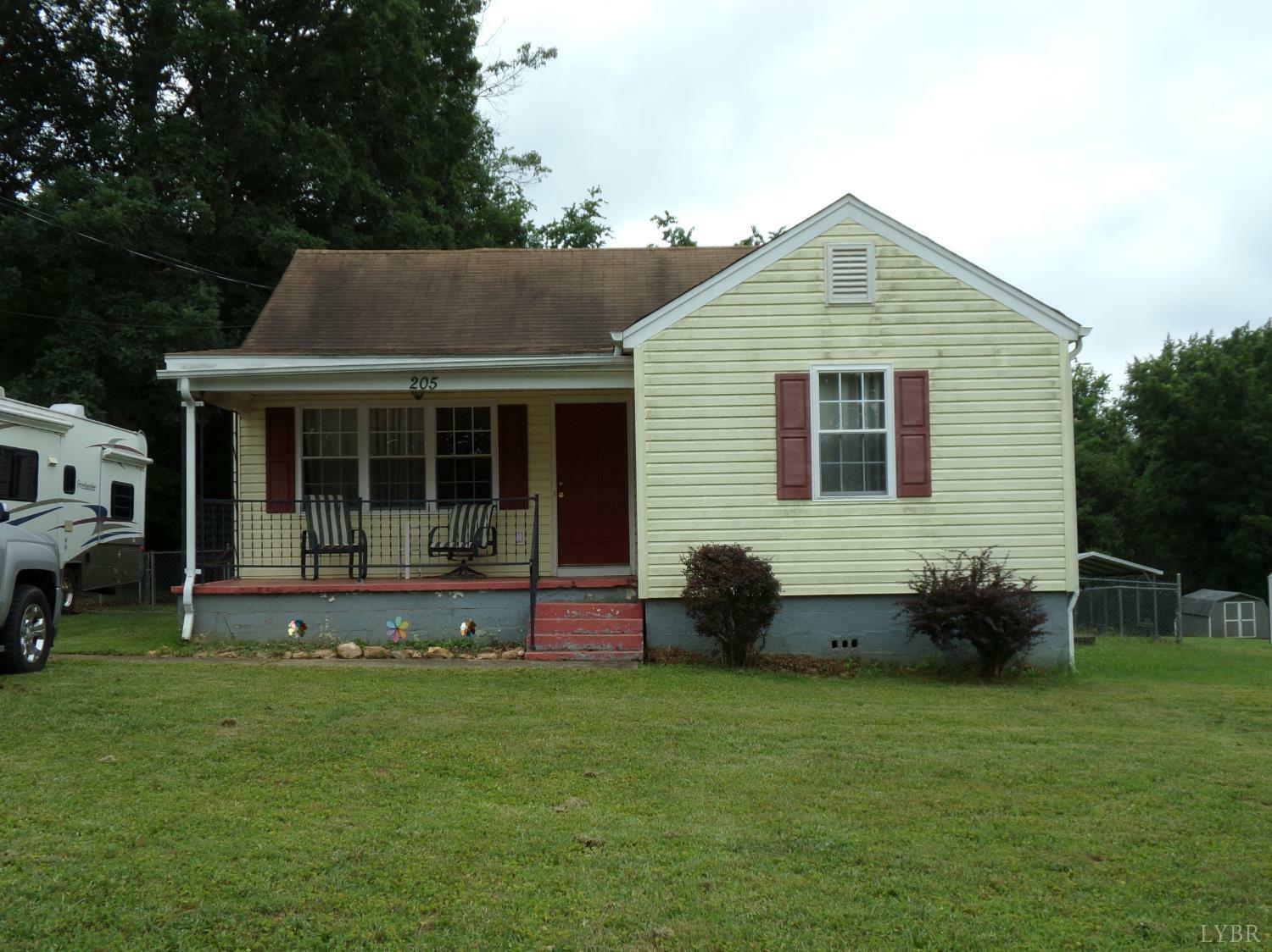 Property Photo: 205 Tyree Circle VA 24572