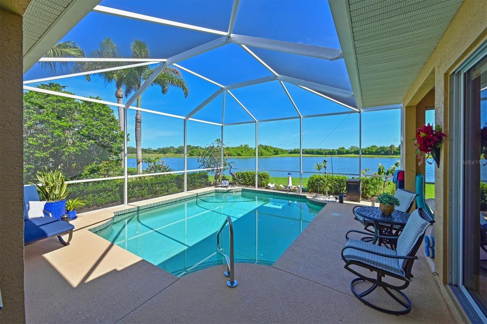 Property Photo:  10571 Old Grove Circle  FL 34212 