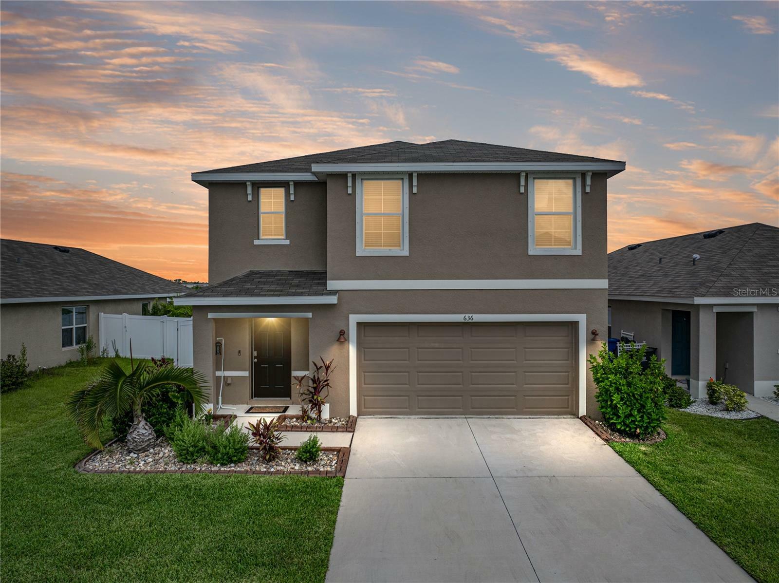 Property Photo: 636 Olive Conch Street FL 33570