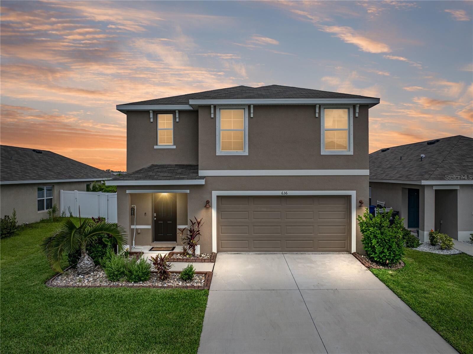 Property Photo:  636 Olive Conch Street  FL 33570 