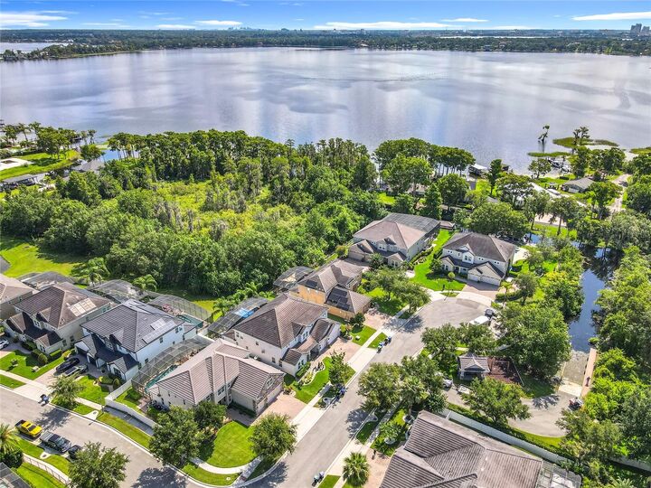 Property Photo:  10319 Lavande Drive  FL 32836 