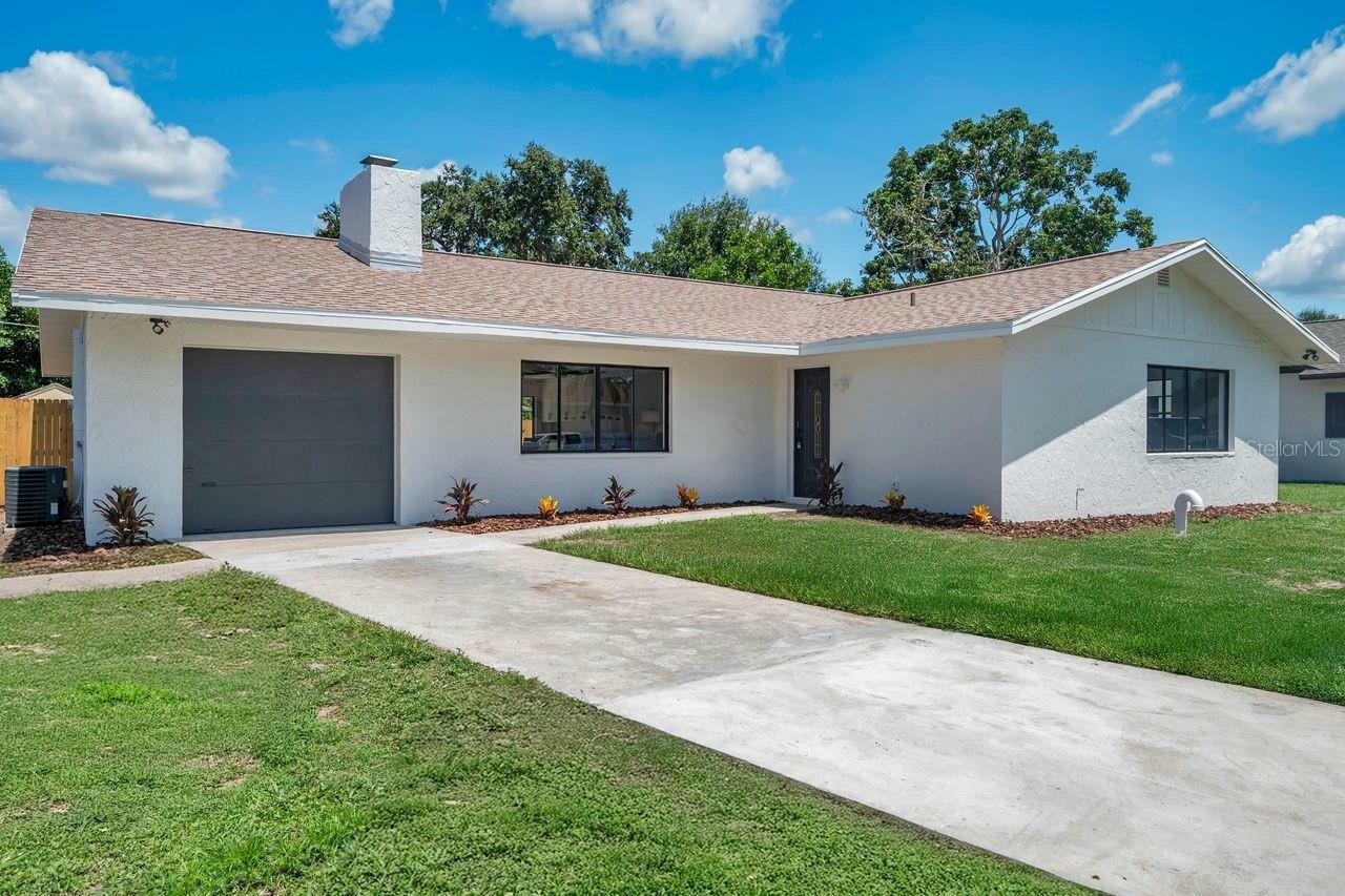 5032 Barcelona Avenue  Sarasota FL 34235 photo