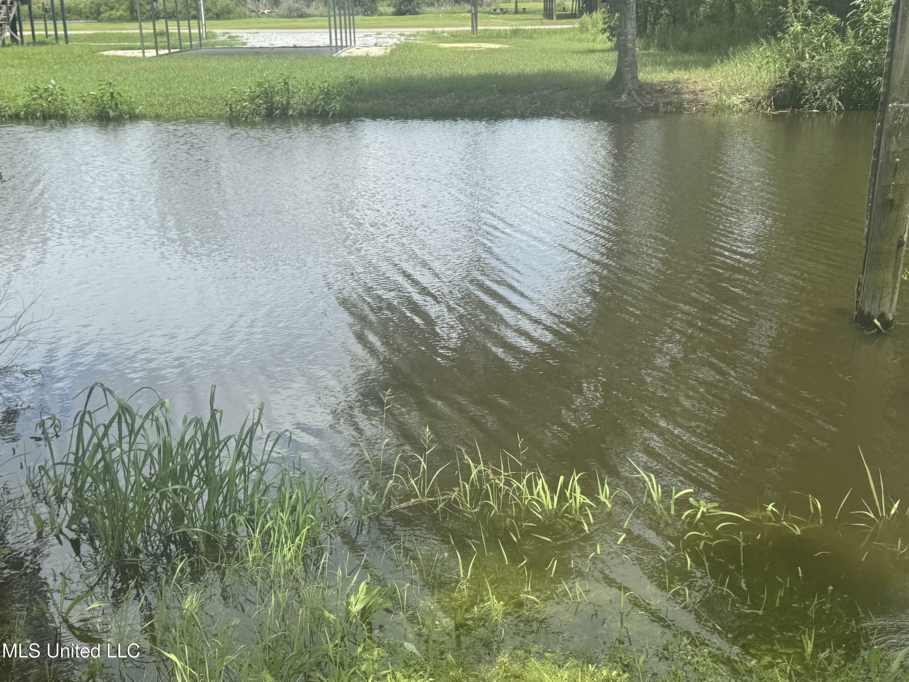 Property Photo:  843 Larkspur Lane  MS 39520 