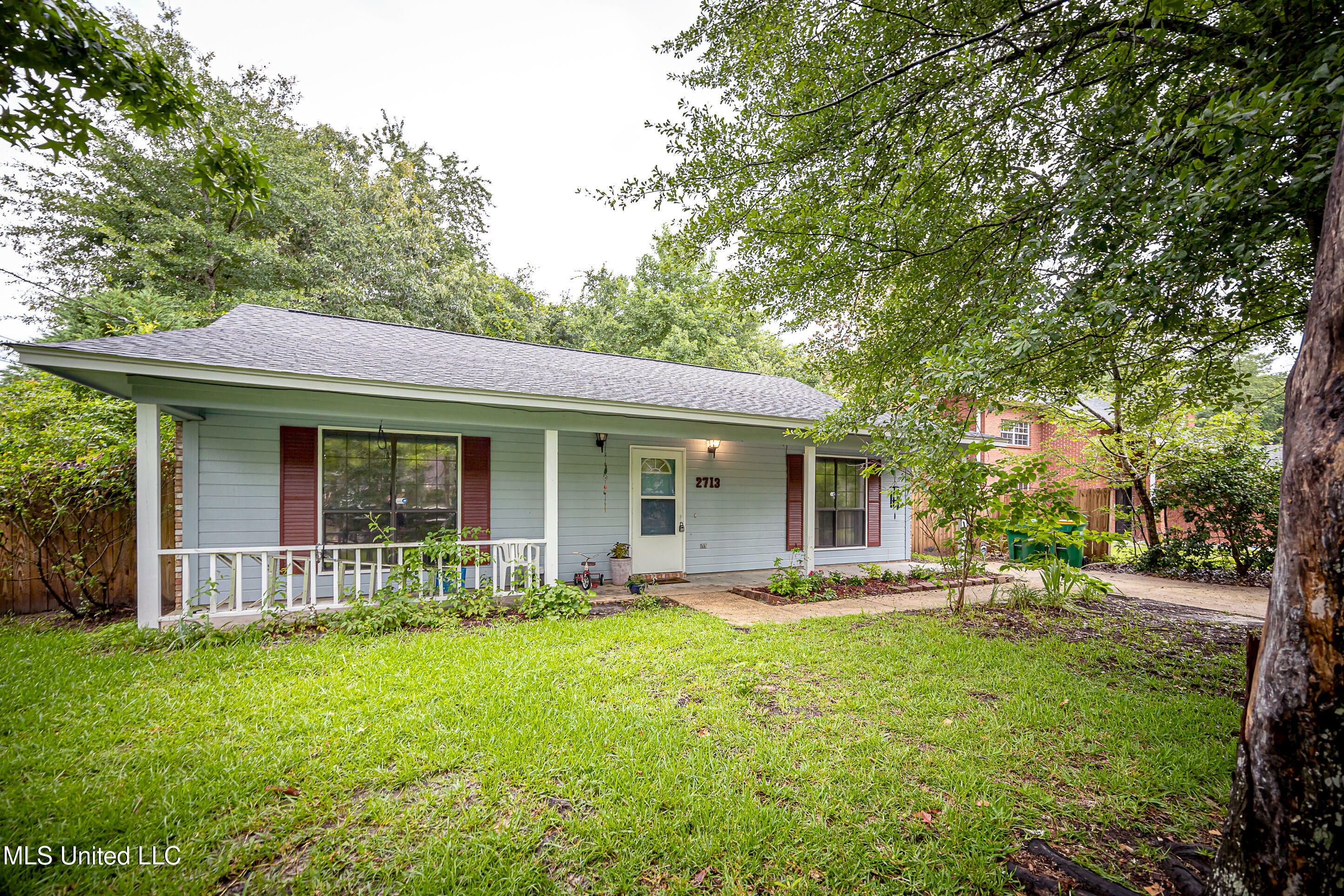 Property Photo: 2713 N 6th Street MS 39564
