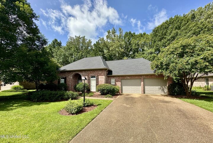 Property Photo: 107 Thornwood Drive MS 39056