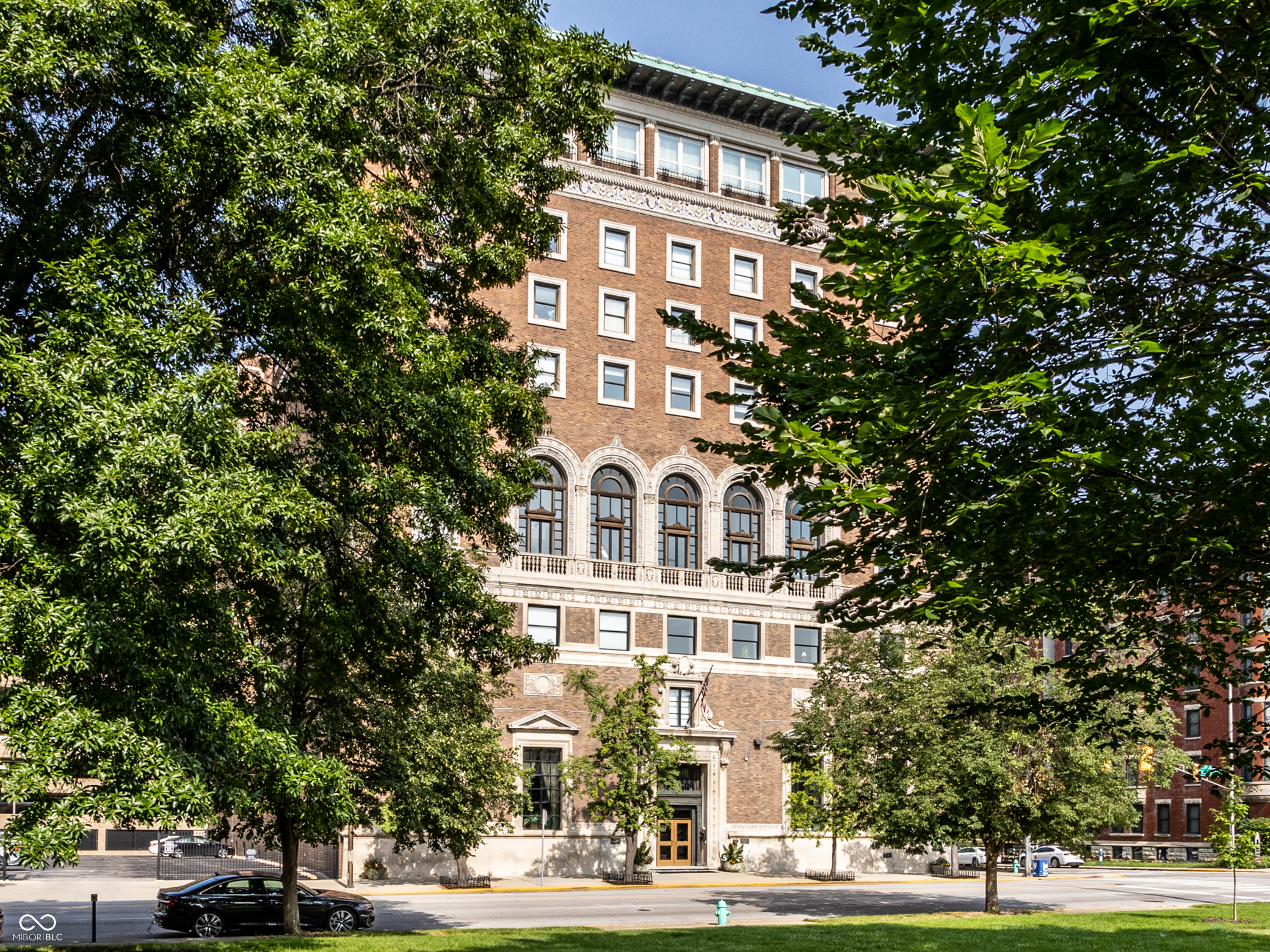 Property Photo: 350 N Meridian Street Unit 606/607 IN 46204