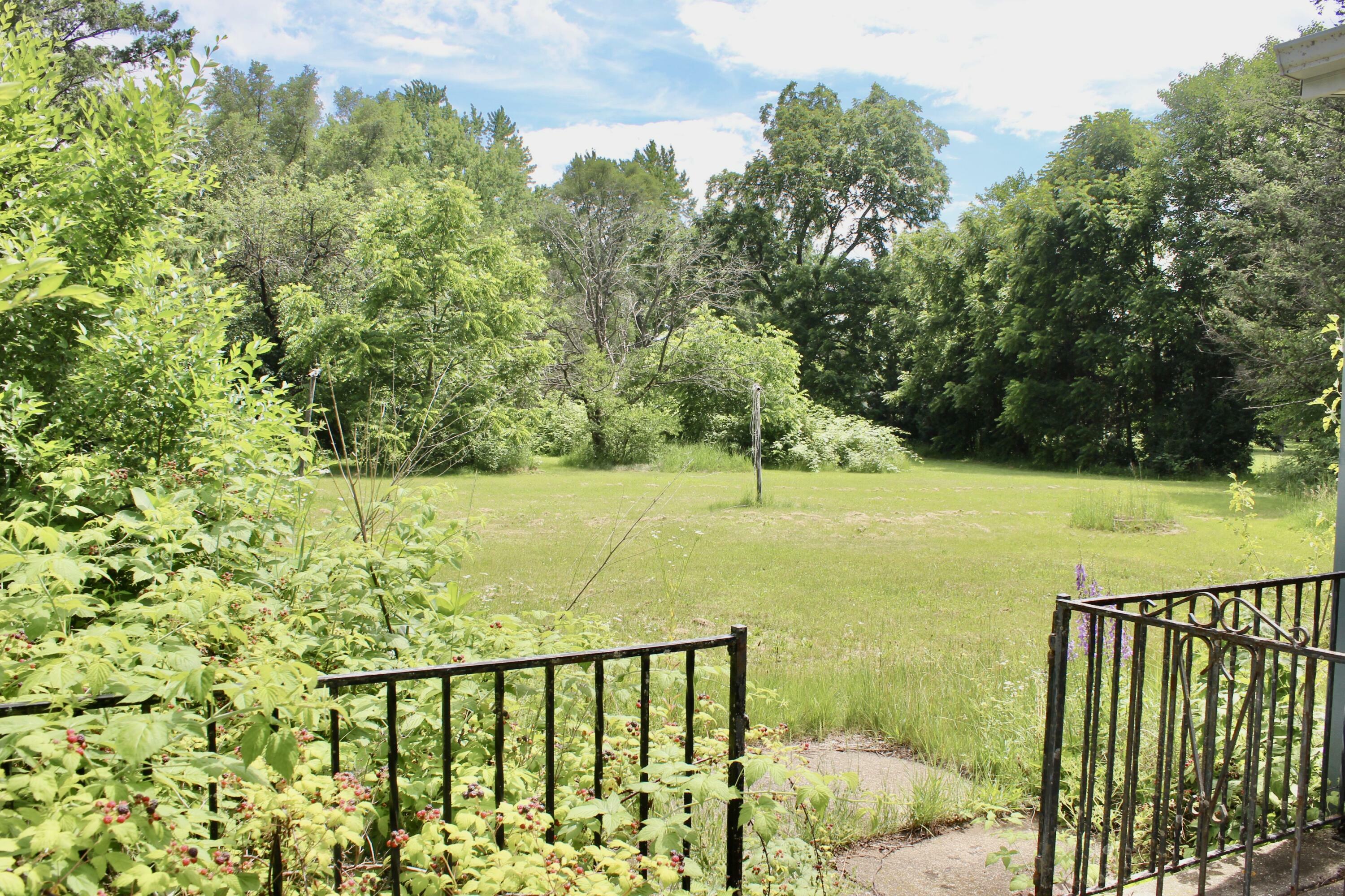 Property Photo:  W330s7820 Country Ln  WI 53149 