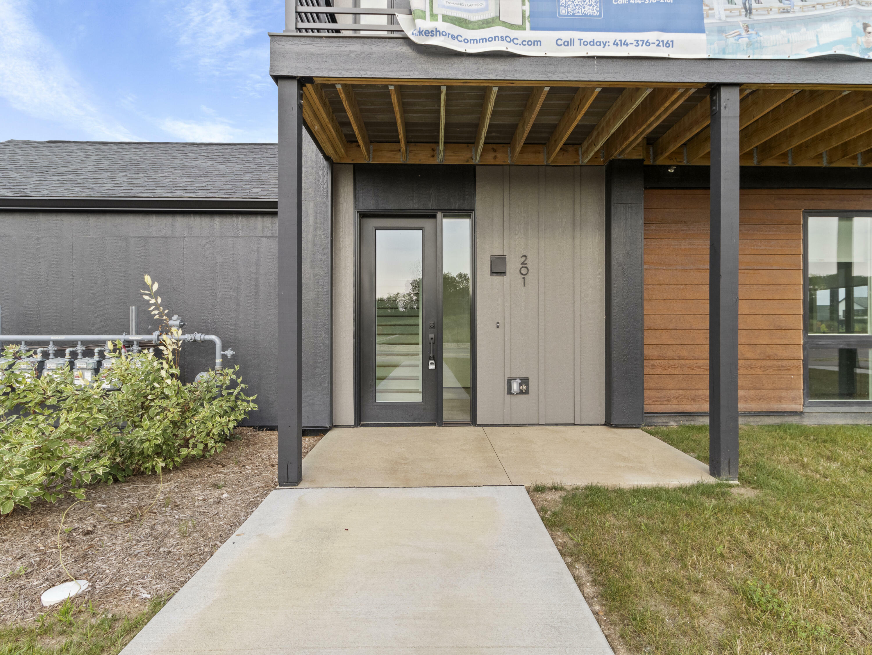 Property Photo: 4163 E Hemlock Dr 201 WI 53154