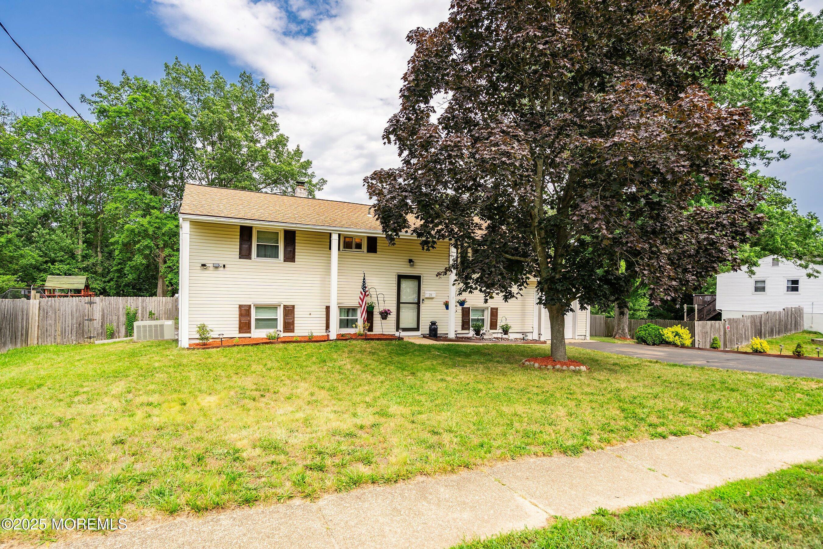 28 Salem Hill Road  Howell NJ 07731 photo