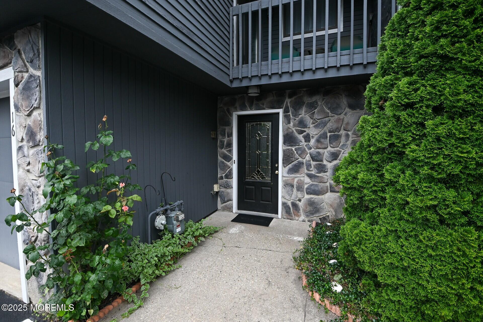 16 Devon Court  Spring Lake Heights NJ 07762 photo