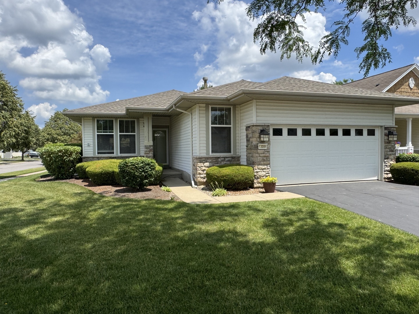 13084 Illinois Drive  Huntley IL 60142 photo