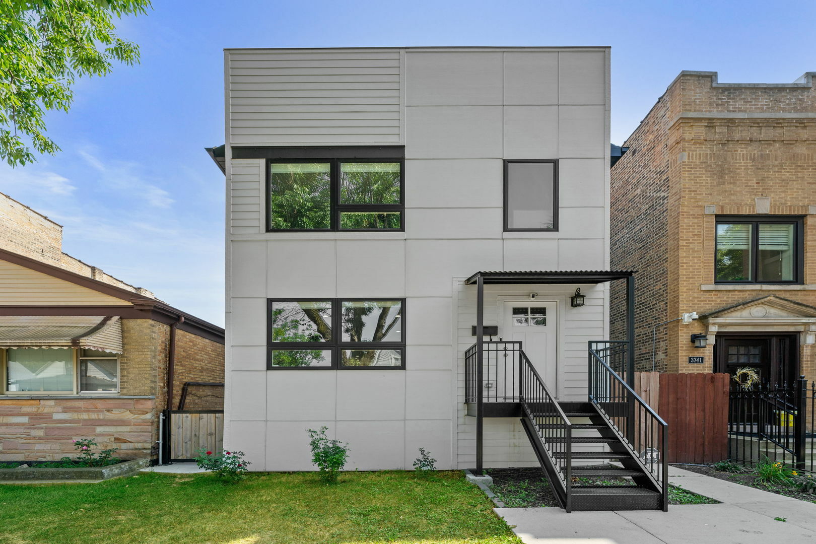 Property Photo: 3739 W Addison Street IL 60618