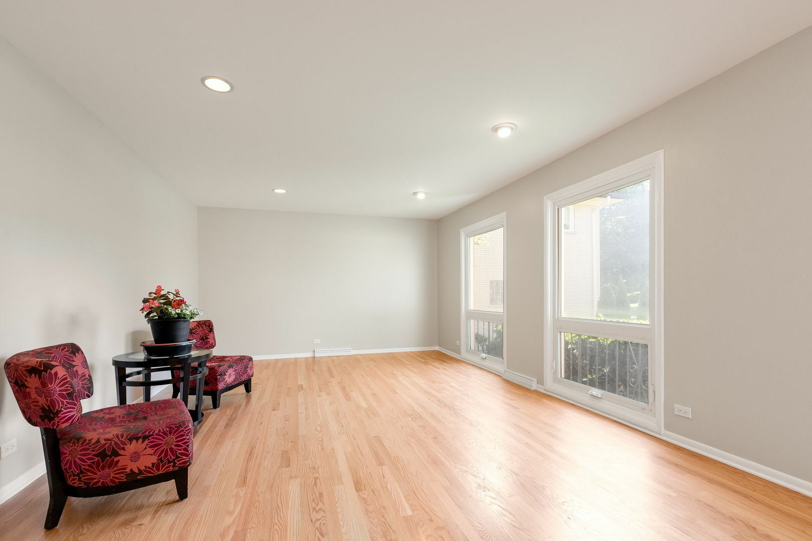 Property Photo: 3528 Riverside Drive IL 60091
