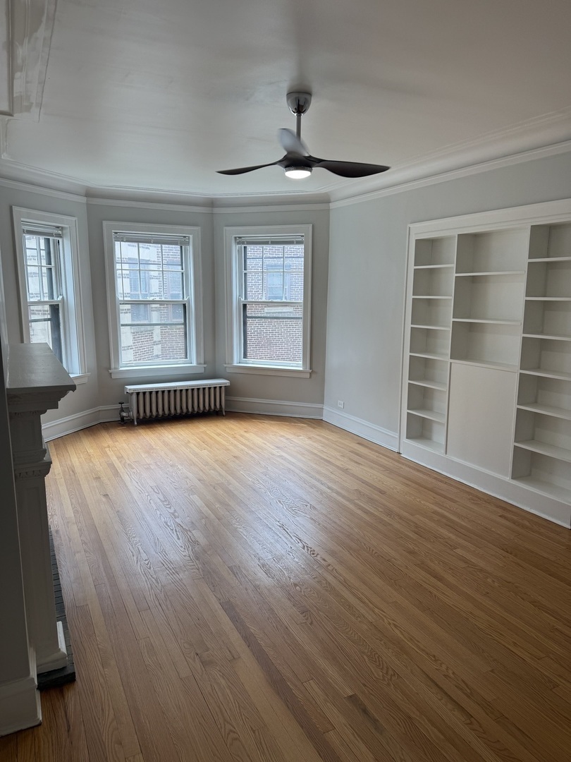 Property Photo: 624 Sheridan Road 2 IL 60202