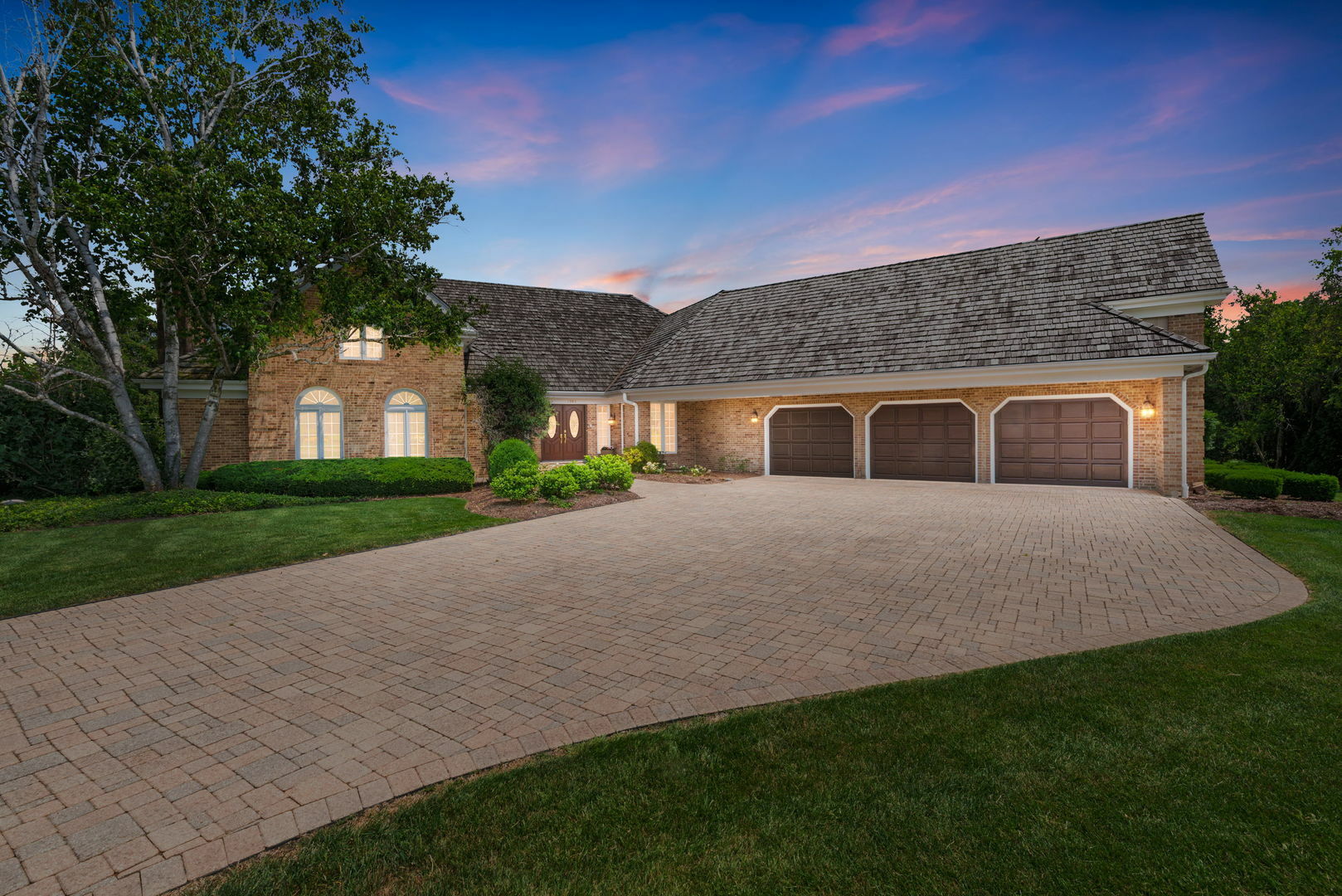 1003 Midwest Club Parkway  Oak Brook IL 60523 photo