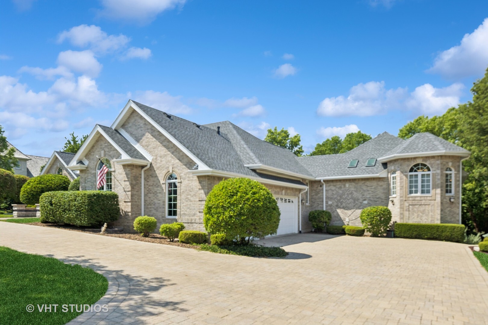 Property Photo: 10836 Crystal Ridge Court IL 60467