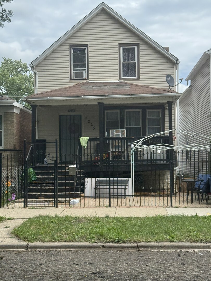 Property Photo: 7225 S Paulina Street IL 60636
