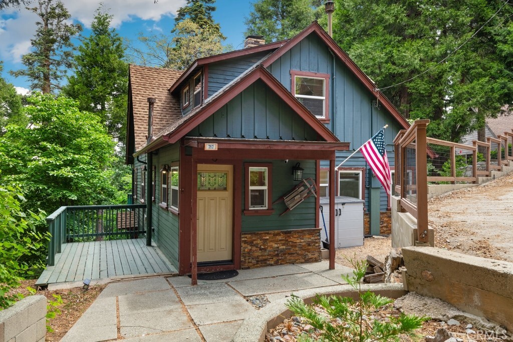 717 Crest Estates Drive  Lake Arrowhead CA 92352 photo