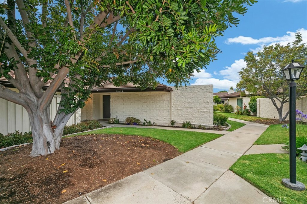 Property Photo: 27172 Paseo Burladero C CA 92675