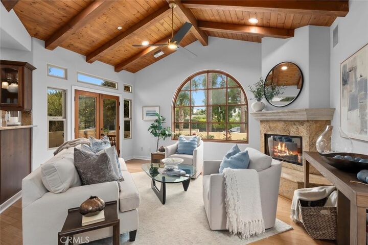 Property Photo: 708 Elvira Avenue A CA 90277