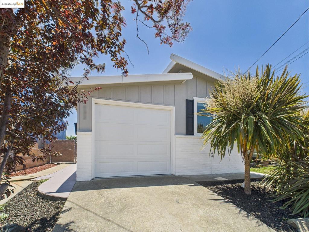 Property Photo:  2532 Lincoln Ave  CA 94804 