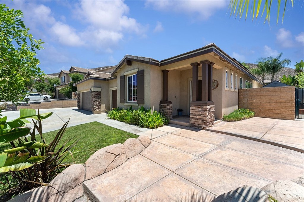 Property Photo: 29184 Stone Ridge Street CA 92584