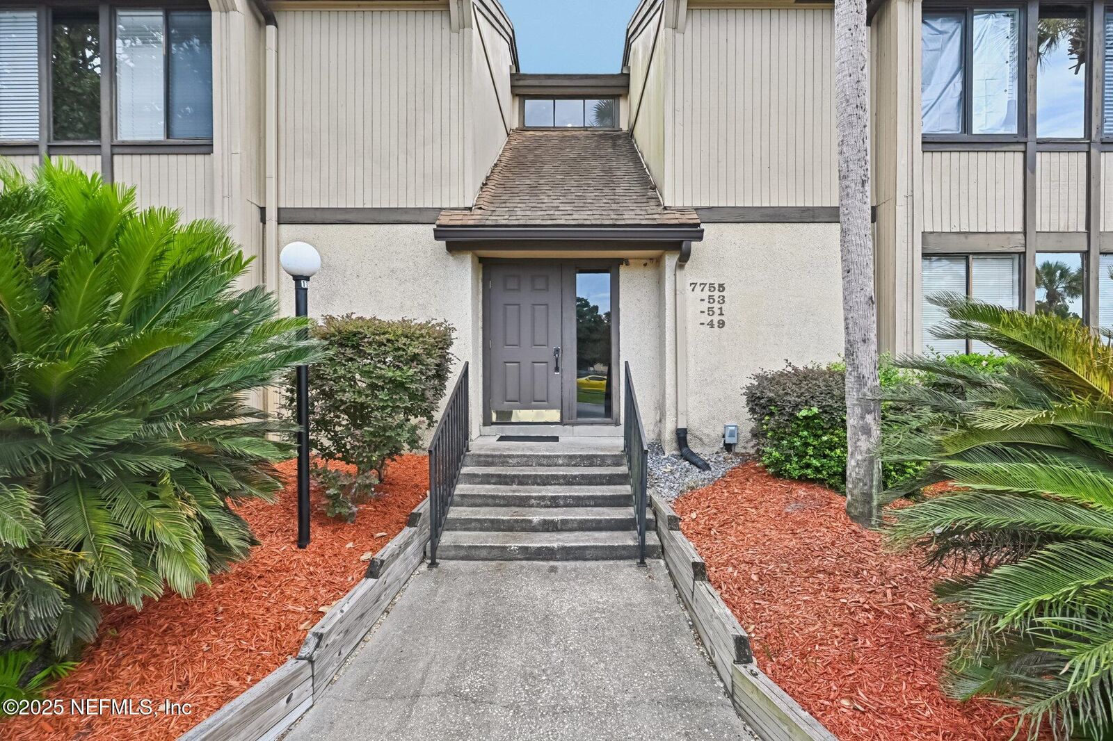 Property Photo: 7749 Las Palmas Way 138 FL 32256