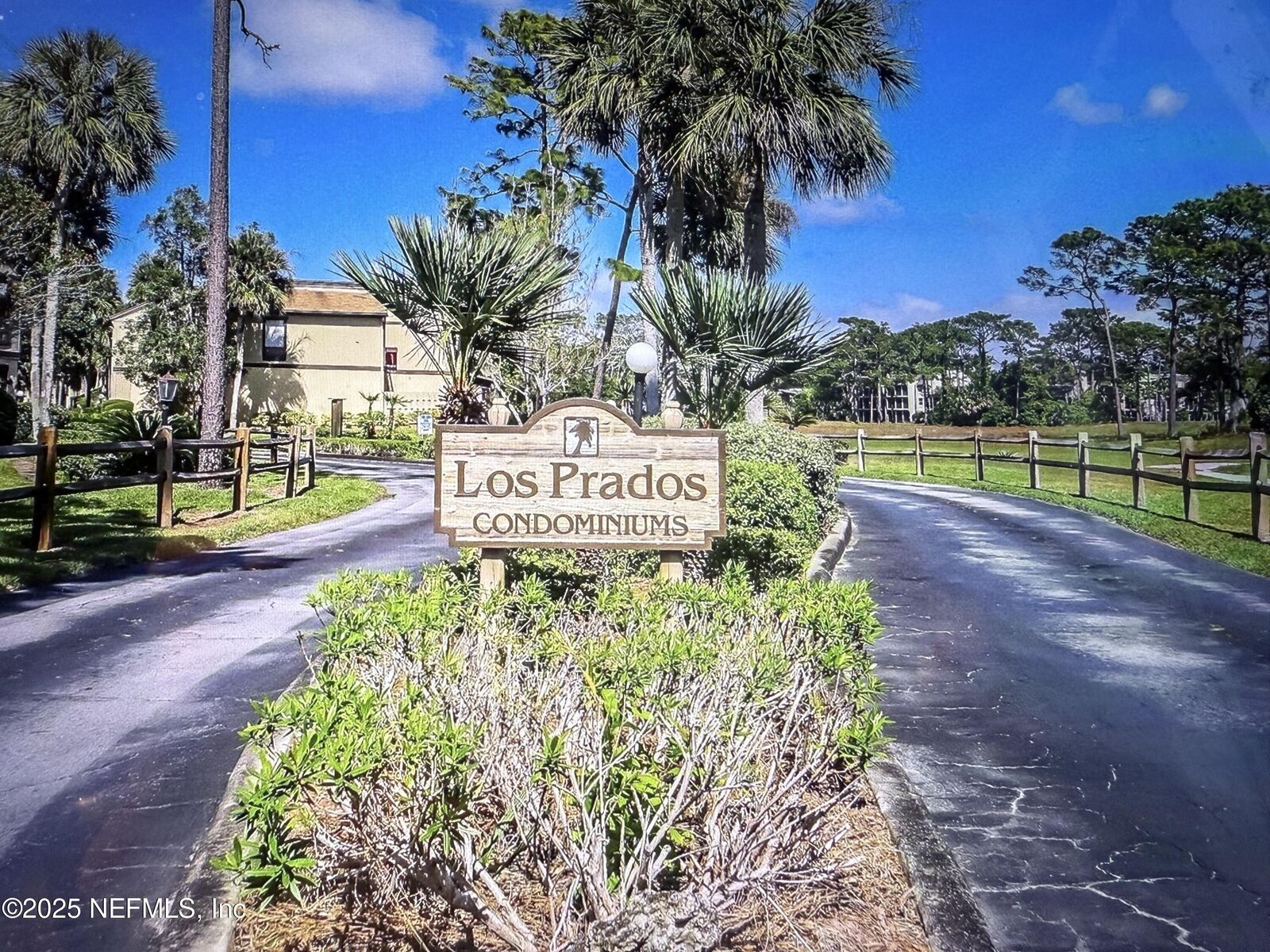 Property Photo: 7749 Las Palmas Way 138 FL 32256