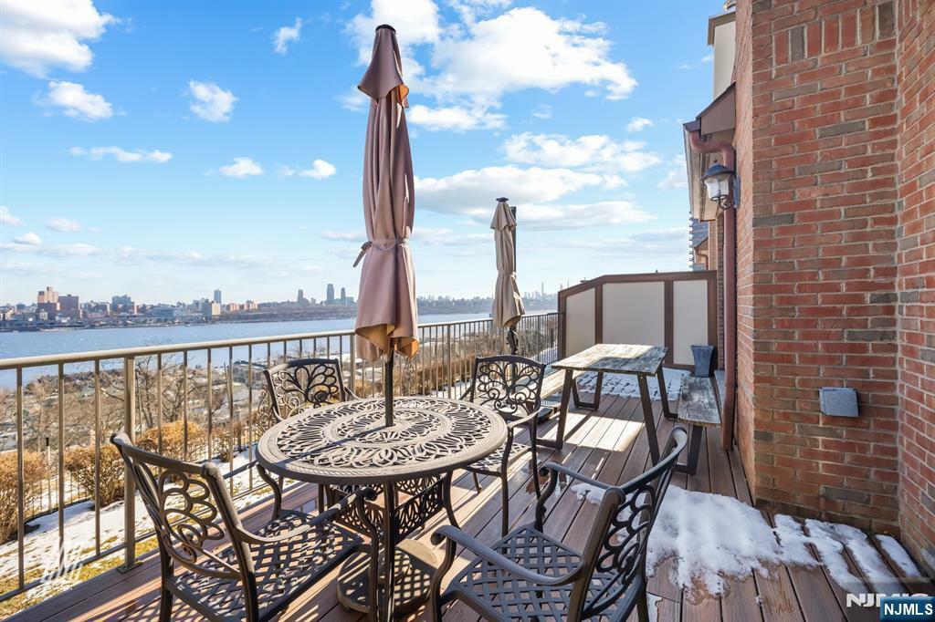 Property Photo: 29 E Victoria Place NJ 07024