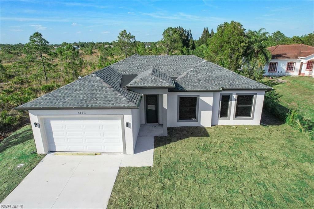 Property Photo: 4122 10th Ave SE FL 34117