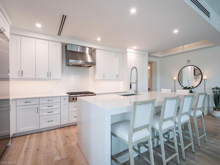 Property Photo:  1130 3rd Ave S 109  FL 34102 